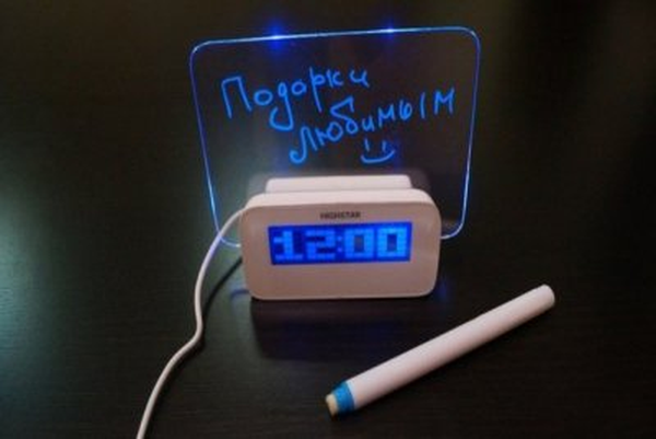 Внешний вид LED-будильника
